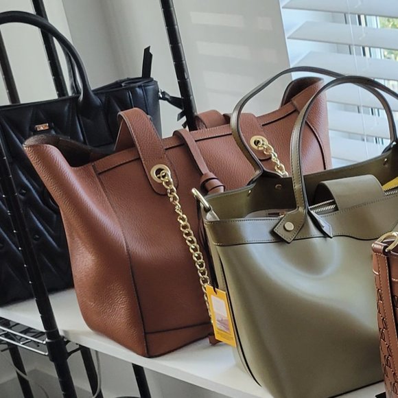 (SOLD) $459 *NEW* Valentino by Mario Valentino Leather Tote - Picture 8 of 16